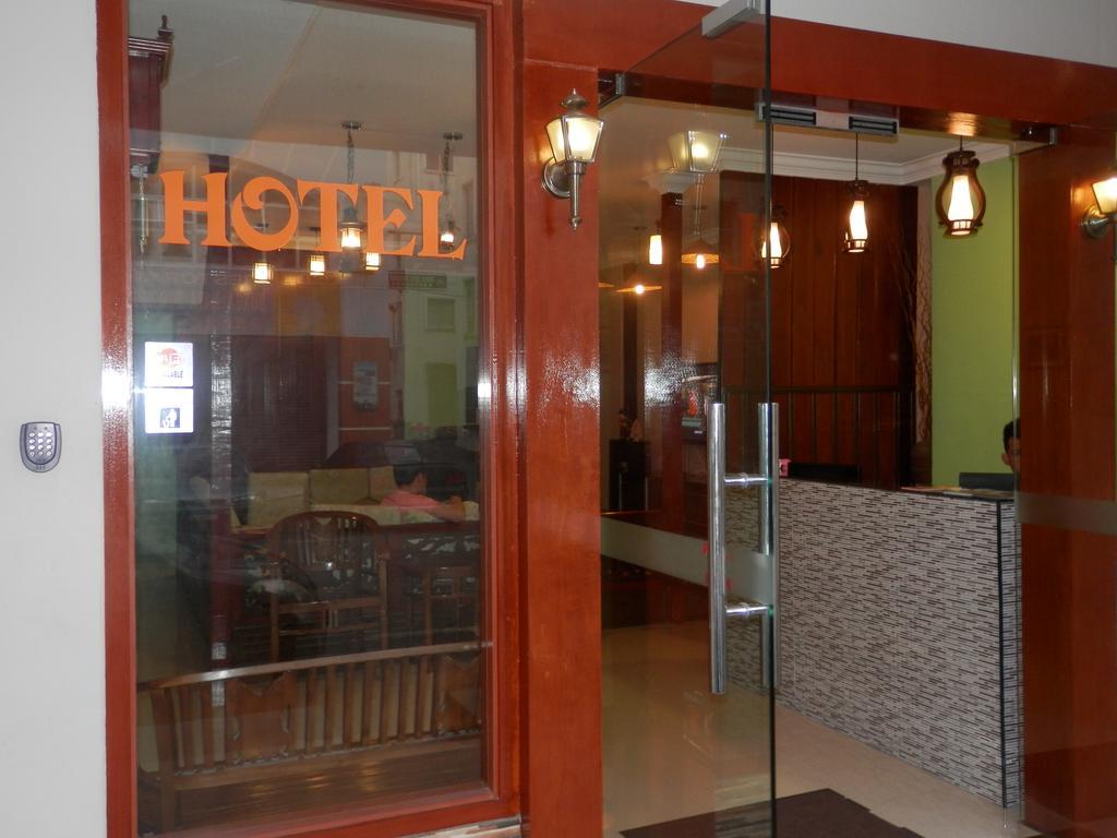 Travellers Planet Hotel & Guesthouse Malacca Kültér fotó