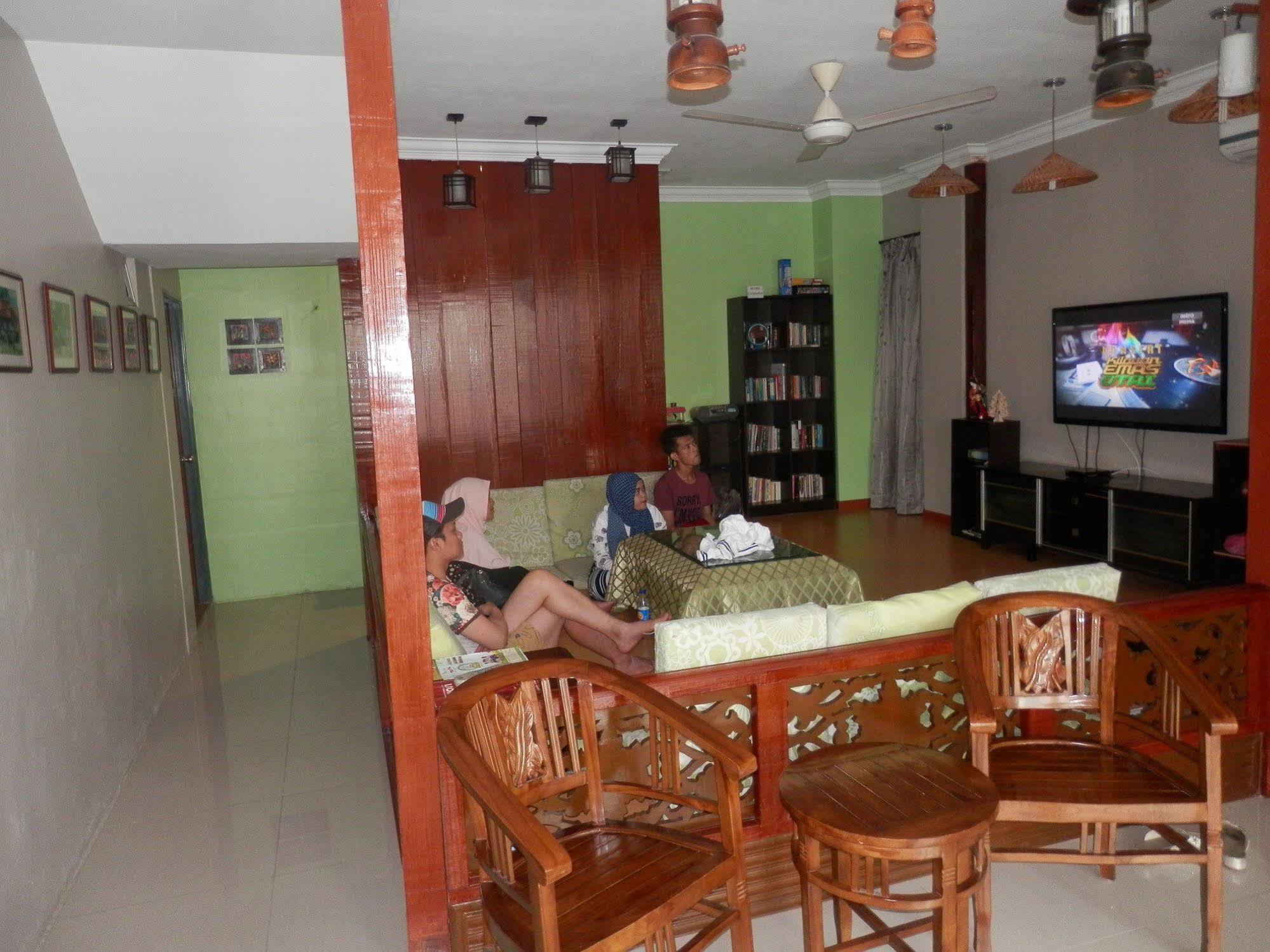 Travellers Planet Hotel & Guesthouse Malacca Kültér fotó